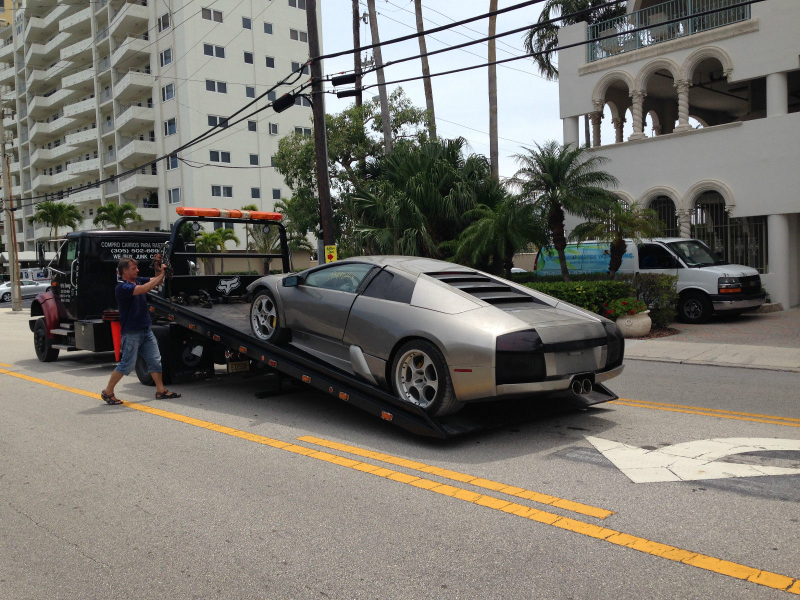 Illustration for article titled Does This Cheap Lamborghini Murcielago Project Deserve Redemption?